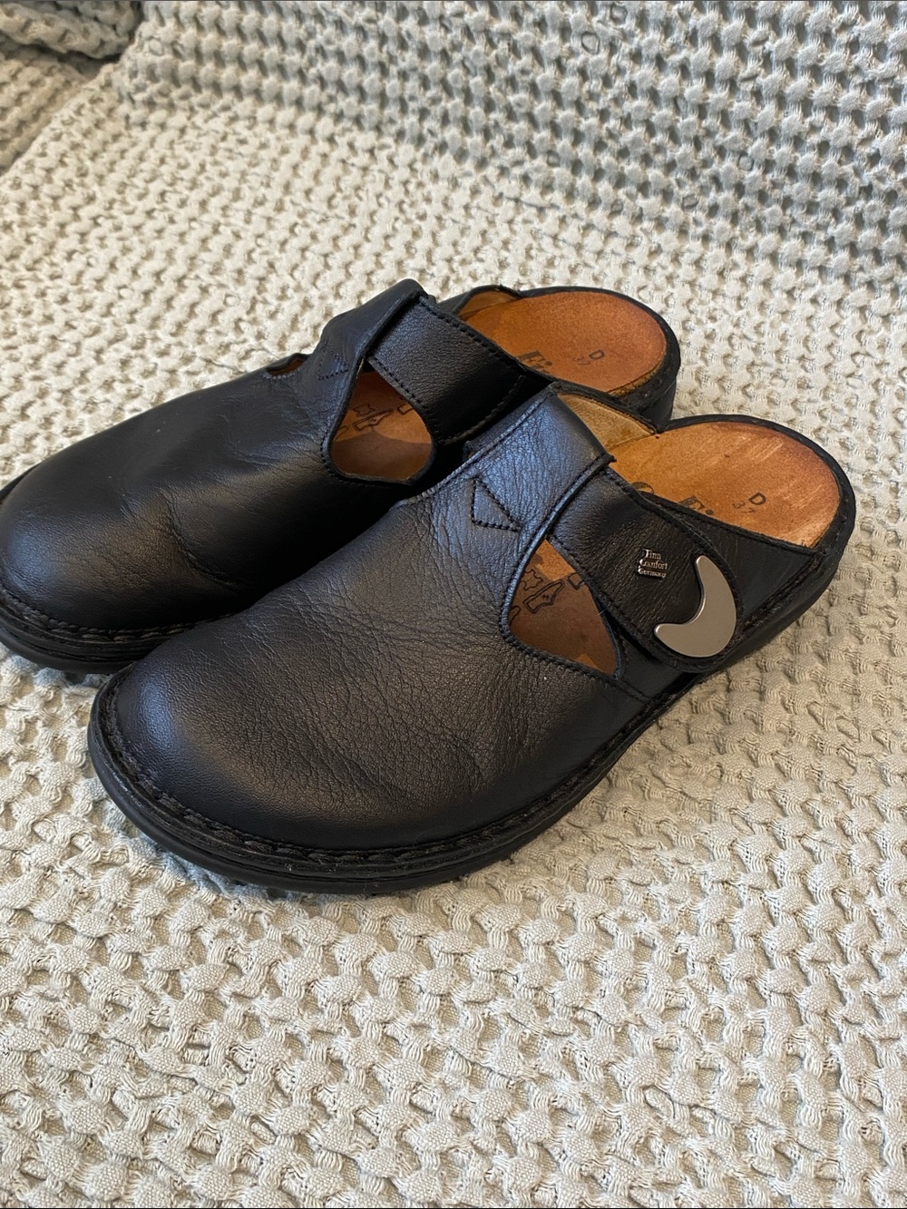 Finn Comfort Black Clogs ladies size 7